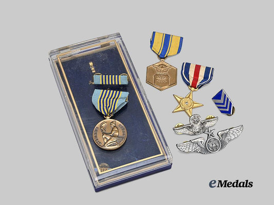 united_states._a_second_war_silver_star_with_awards_e_medals__m0717-86_4