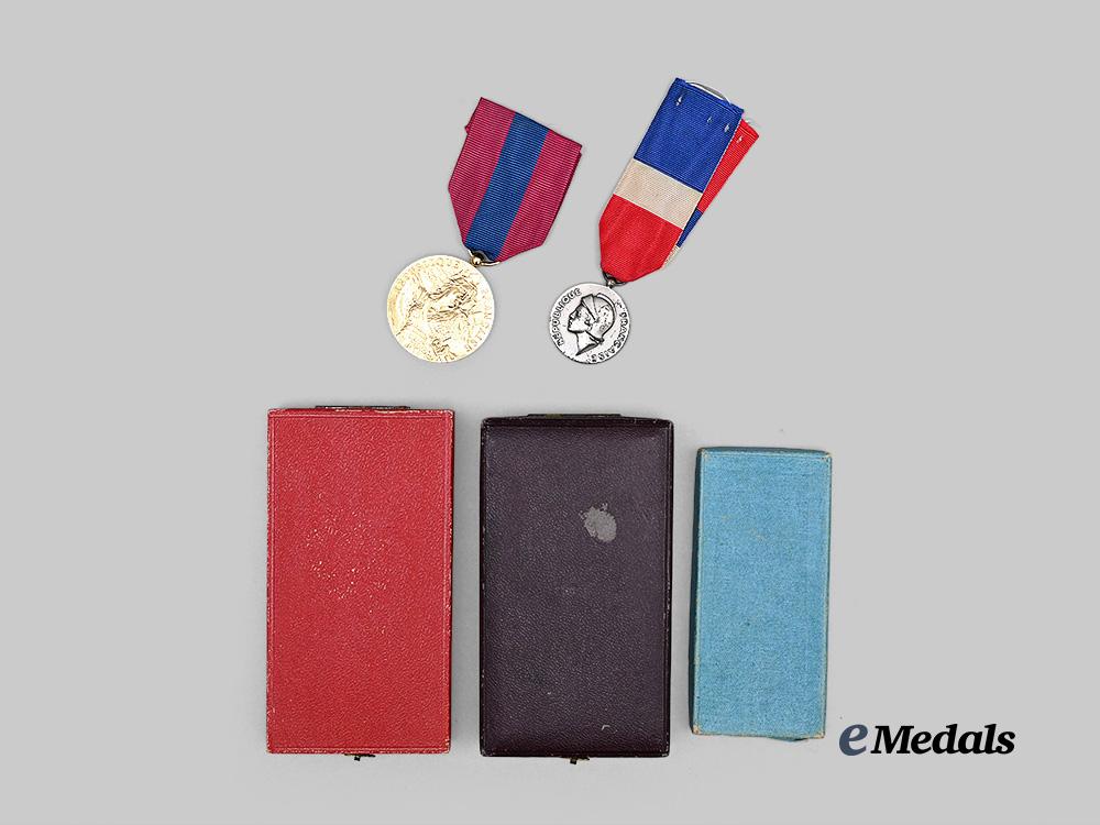 france,_republic._a_lot_of_five_orders&_decorations_e_medals__m0717-89_2