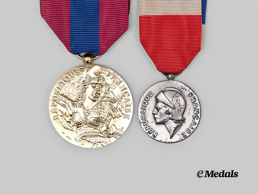 france,_republic._a_lot_of_five_orders&_decorations_e_medals__m0717-89_7