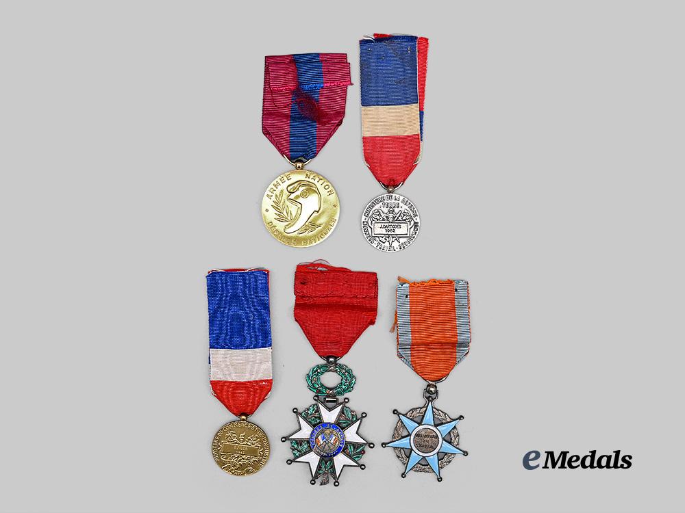 france,_republic._a_lot_of_five_orders&_decorations_e_medals__m0717-89_8