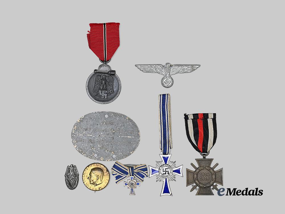 germany,_third_reich._a_lot_of_awards_and_badges_e_medals__m0717-8_2