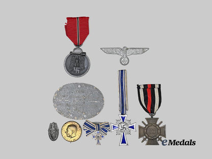 germany,_third_reich._a_lot_of_awards_and_badges_e_medals__m0717-8_2