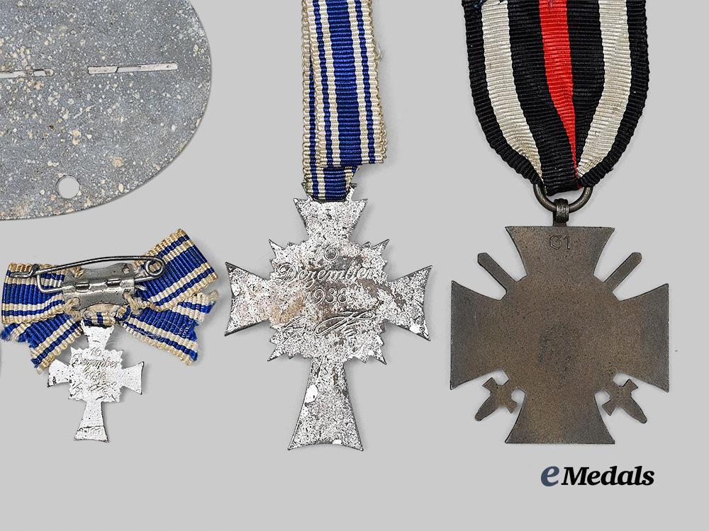 germany,_third_reich._a_lot_of_awards_and_badges_e_medals__m0717-8_7