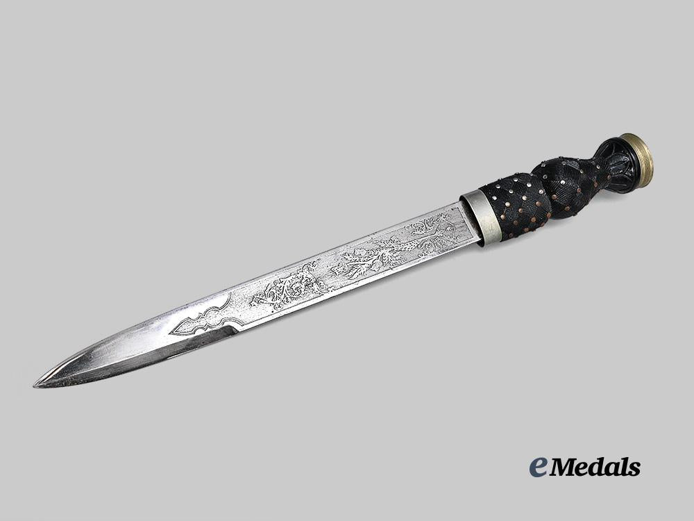 scotland._a_scottish_piper’s_dirk,_c.1955_e_medals__m0717-91_4