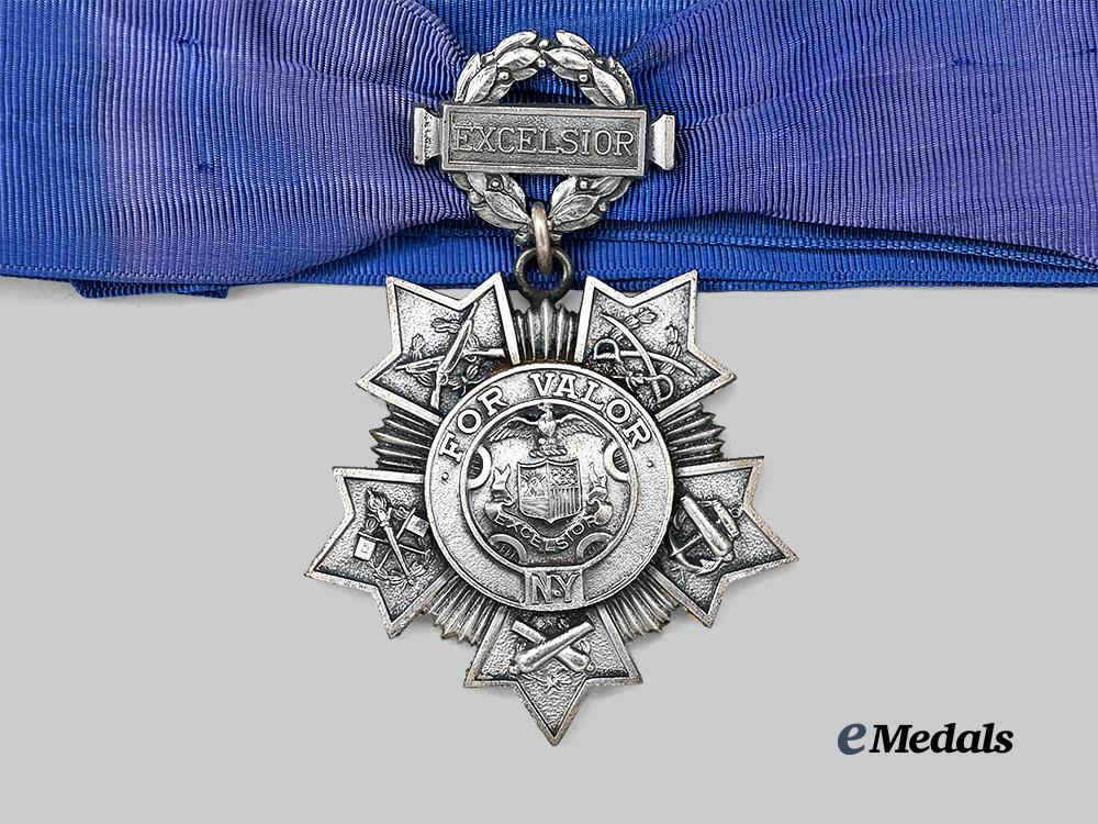 united_states._a_new_york_state_medal_of_valor_by_dieges&_clust_e_medals__w3482_3