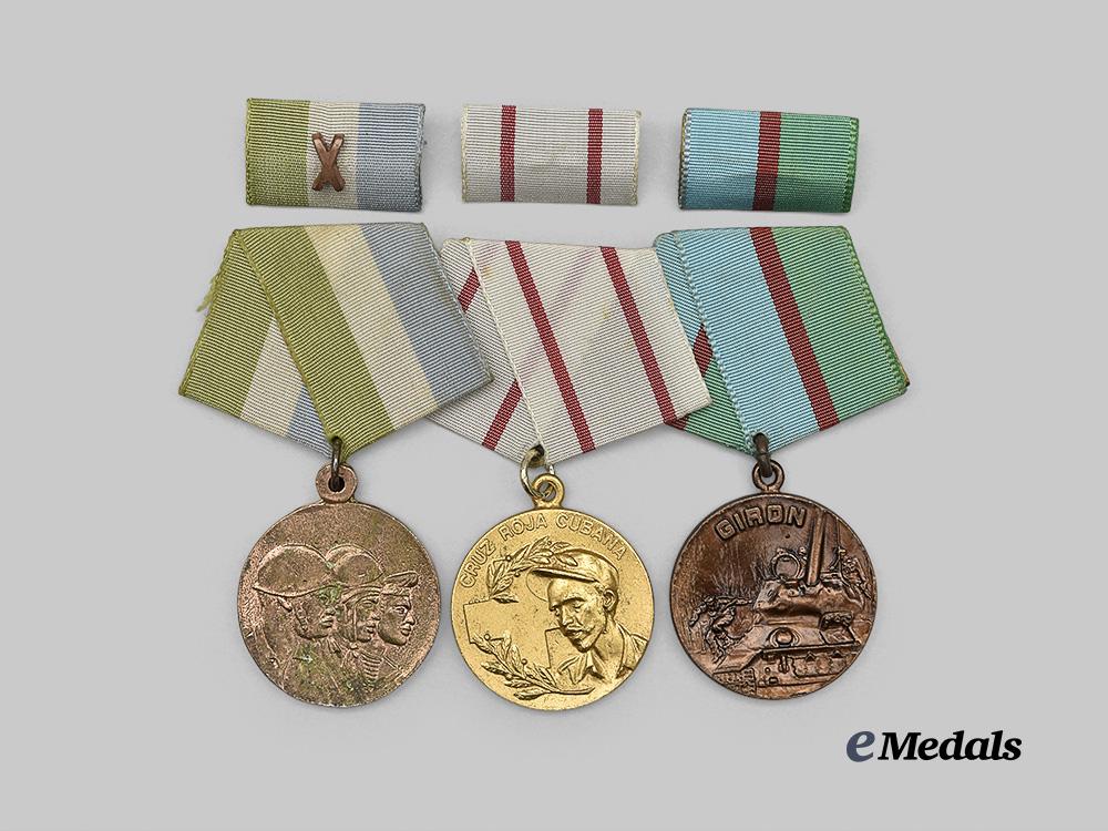 cuba,_republic._a_group_of_three_armed_forces_medals_and_commemorative_e_medals__w8417_1