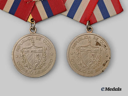 cuba,_republic._a_pair_of_medals_for_bravery_during_firefighting_service,_first_and_second_class_e_medals__w8418_5