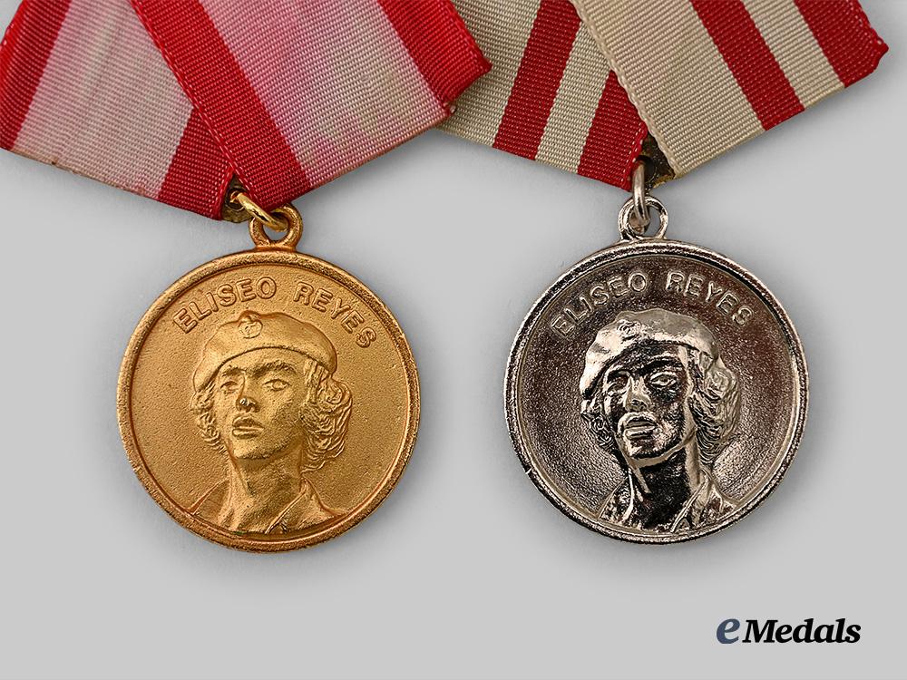 cuba,_republic._a_pair_of_medals_of_eliseo_reyes_i_and_i_i_class_e_medals__w8423_4