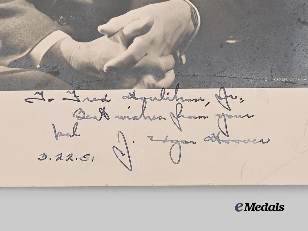 united_states._a_signed_portrait_of_j._edgar_hoover,1951_e_medals__w8429_3