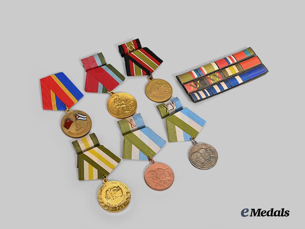 cuba,_republic._a_lot_of_six_medals_related_to_the_revolutionary_armed_forces(_f_a_r)_and_internationalist_solidarity_e_medals__w8438_1