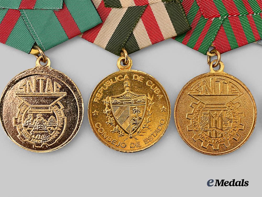 cuba,_republic._a_group_of_nine_distinction_and_commemorative_medals_e_medals__w8442_9