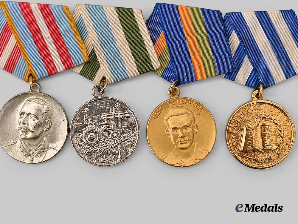 cuba,_republic._a_group_of_nine_distinction_and_commemorative_medals_e_medals__w8443_3