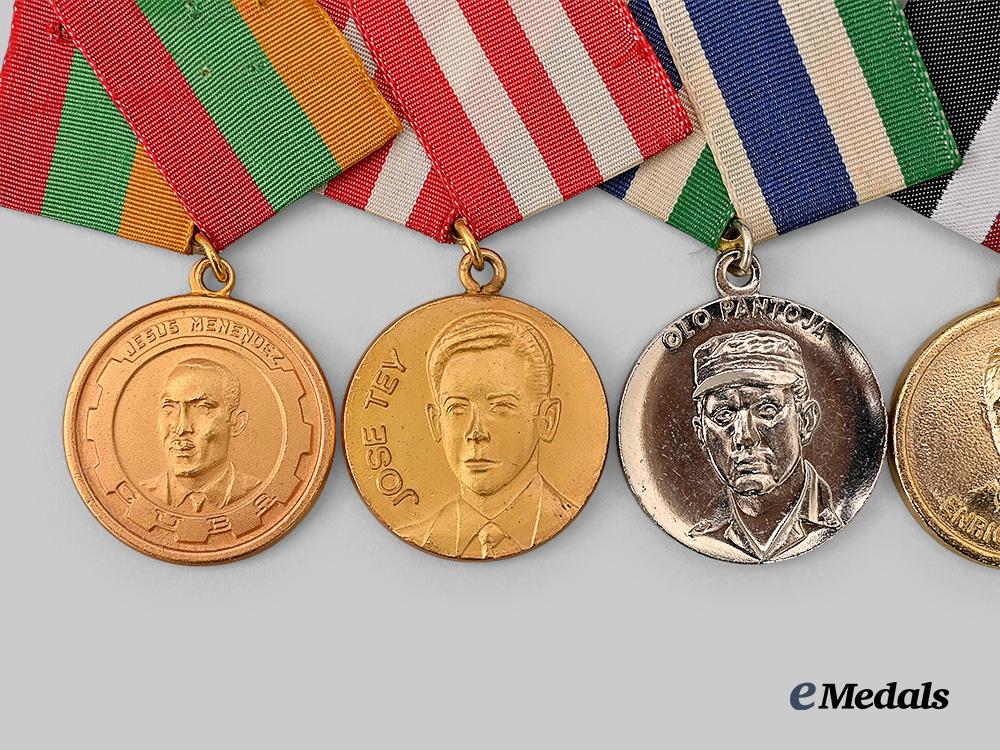 cuba,_republic._a_group_of_nine_distinction_and_commemorative_medals_e_medals__w8443_5