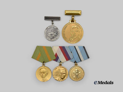cuba,_republic._a_group_of_five_civil_and_labour_distinction_medals_e_medals__w8450_2