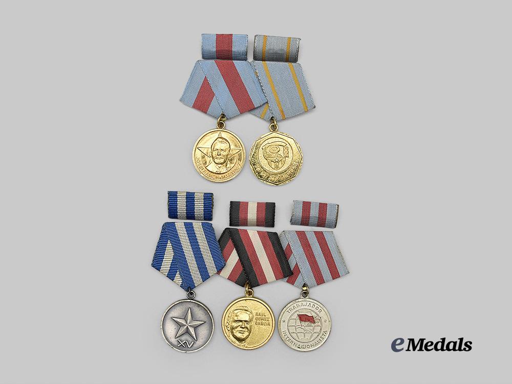 cuba,_republic._a_group_of_five_civil_and_labour_distinctions_e_medals__w8452_2