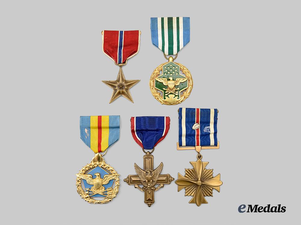 united_states._a_lot_of_five_gallantry_medals_e_medals__w8455_2