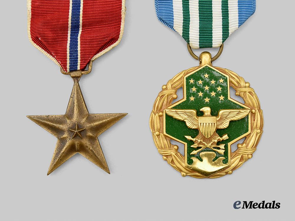 united_states._a_lot_of_five_gallantry_medals_e_medals__w8455_5