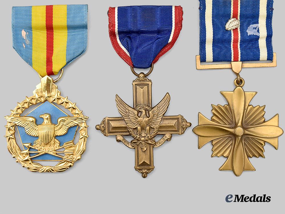 united_states._a_lot_of_five_gallantry_medals_e_medals__w8455_6
