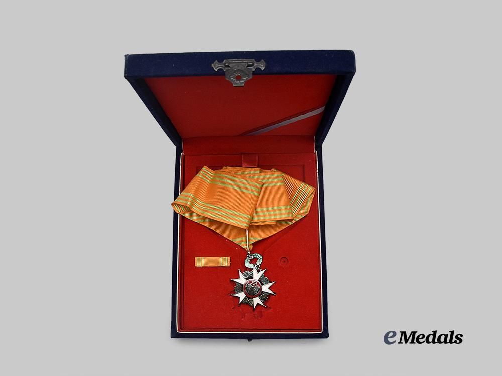 south_korea._an_order_of_sport_merit,_geosang_medal(_i_i_i_class),_in_case_e_medals__w8456_3