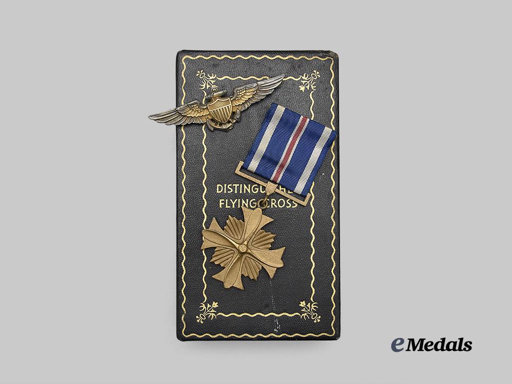united_states._a_d_f_c_to_captain_mc_bryde_jr._united_states_marine_corps_e_medals__w8463_8