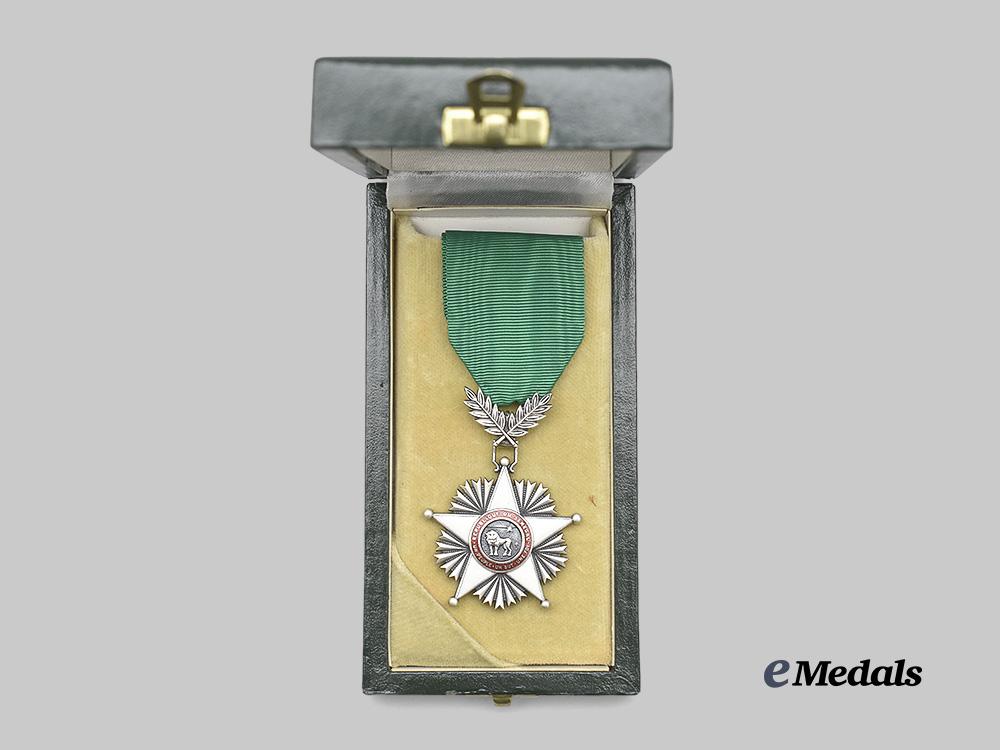 senegal._an_order_of_the_lion,_knight_in_case_e_medals__w8464_3