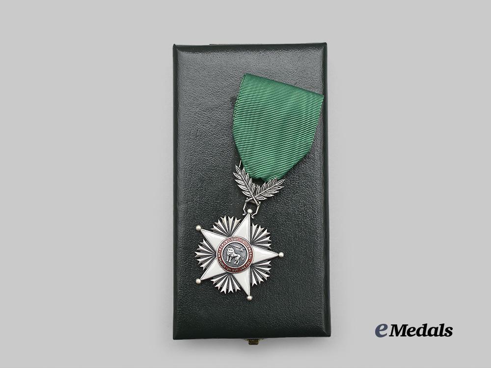 senegal._an_order_of_the_lion,_knight_in_case_e_medals__w8464_5