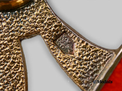 ivory_coast,_republic._a_national_order_of_the_republic,_grand_officer_by_chobillon,_with_case_e_medals__w8465_11