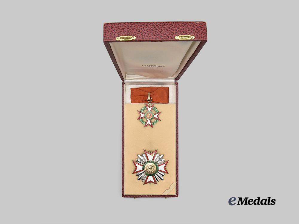 ivory_coast,_republic._a_national_order_of_the_republic,_grand_officer_by_chobillon,_with_case_e_medals__w8465_3