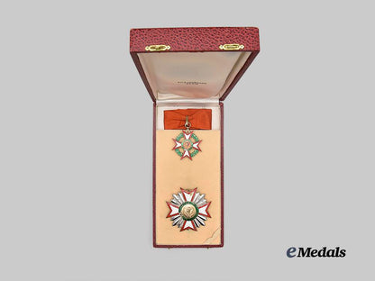 ivory_coast,_republic._a_national_order_of_the_republic,_grand_officer_by_chobillon,_with_case_e_medals__w8465_3