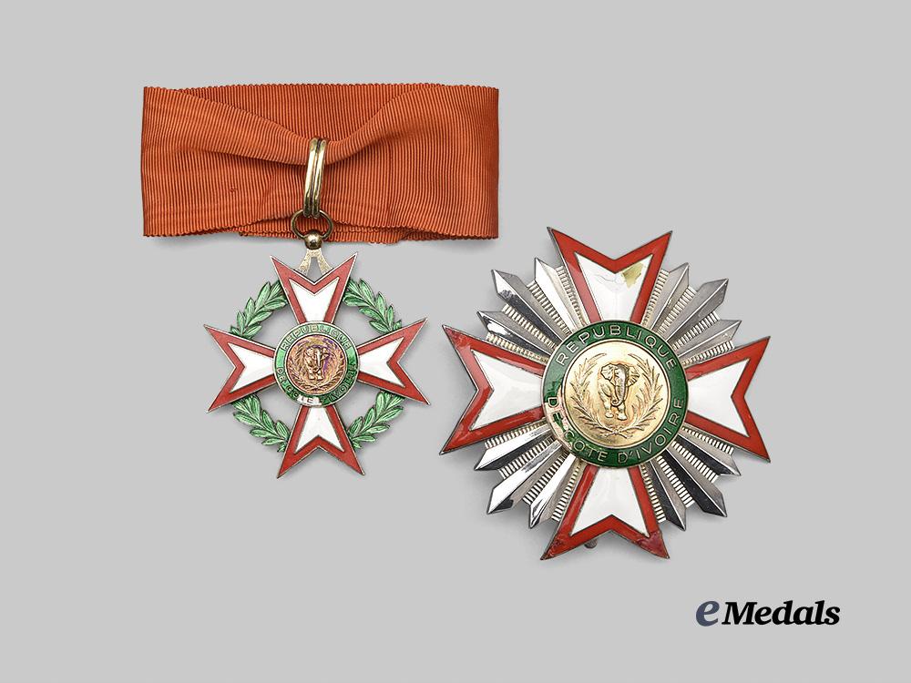 ivory_coast,_republic._a_national_order_of_the_republic,_grand_officer_by_chobillon,_with_case_e_medals__w8465_6