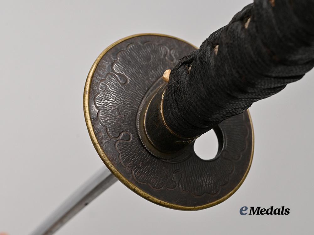 japan,_empire._a17th_century(_edo_period)_wakizashi_by_tanba-no-_kami_yoshimichi_e_medals__w8466_8