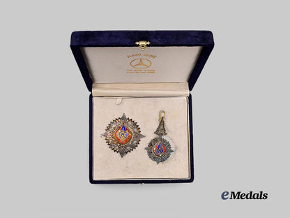 thailand,_kingdom._an_order_of_the_crown_of_thailand,_i_class_grand_cross_in_case_e_medals__w8468_3