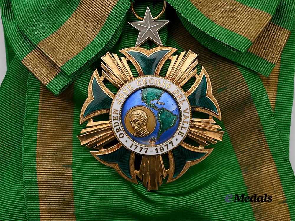 honduras._an_order_of_jose_cecilio_del_valle,_i_class_grand_cross_set_by_cejalvo_e_medals__w8477_4