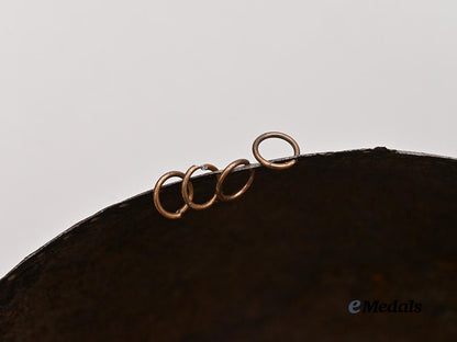 india,_persia._an18th_century_top(_kulah_khuds)_helmet_e_medals__w8481_8