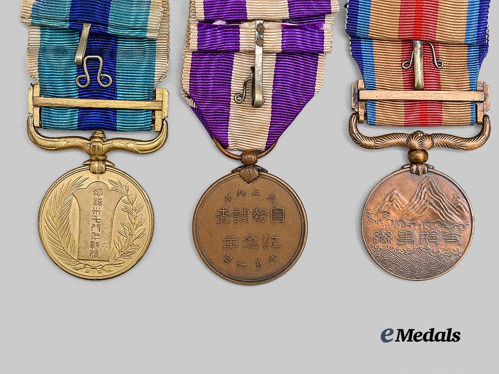 japan,_empire._a_lot_of_three_medals&_awards_e_medals__w8485_9