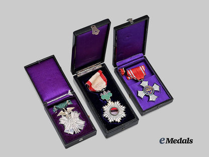 japan,_empire._a_lot_of_three_orders&_decorations_e_medals__w8490_3