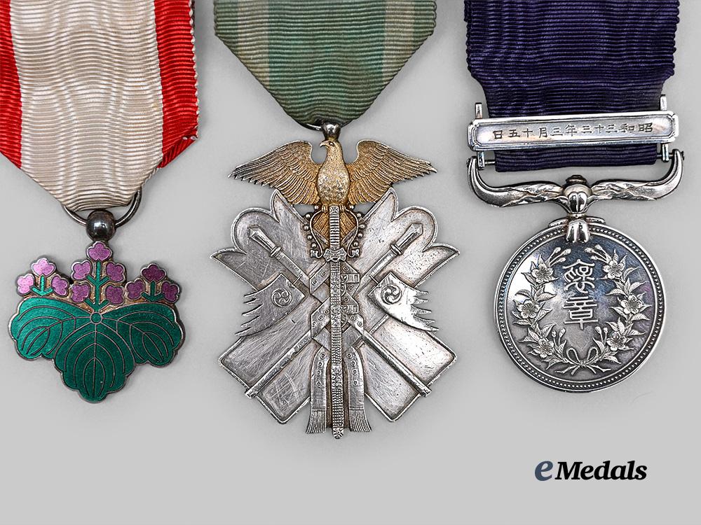 japan,_empire._a_lot_of_three_orders&_awards_e_medals__w8491_6