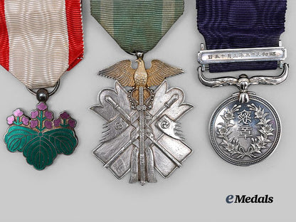 japan,_empire._a_lot_of_three_orders&_awards_e_medals__w8491_6