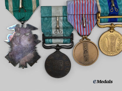 japan,_empire._a_lot_of_four_orders&_awards_e_medals__w8496_8