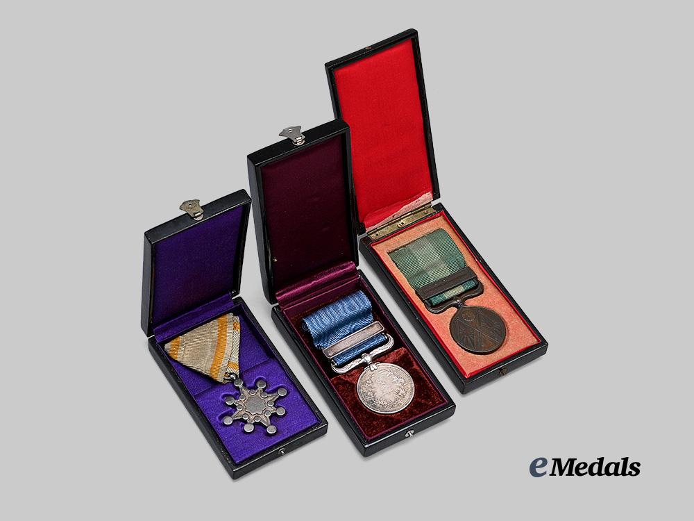 japan,_empire._a_lot_of_three_cased_awards_e_medals__w8497_3