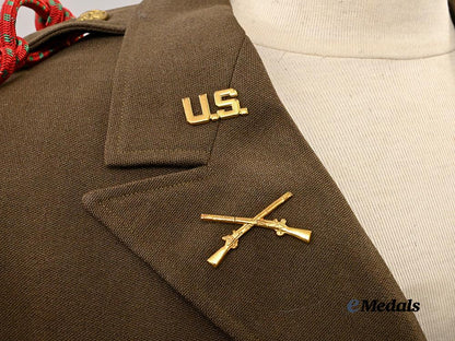 united_states._a_second_world_war_u._s._army_airborne_infantry_officer’s_service_jacket_for_a_first_lieutenant_e_medals__w8502_9