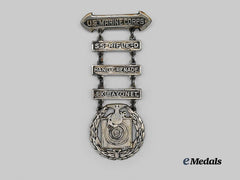 United States. A United States Marine Corps Proficiency Badge