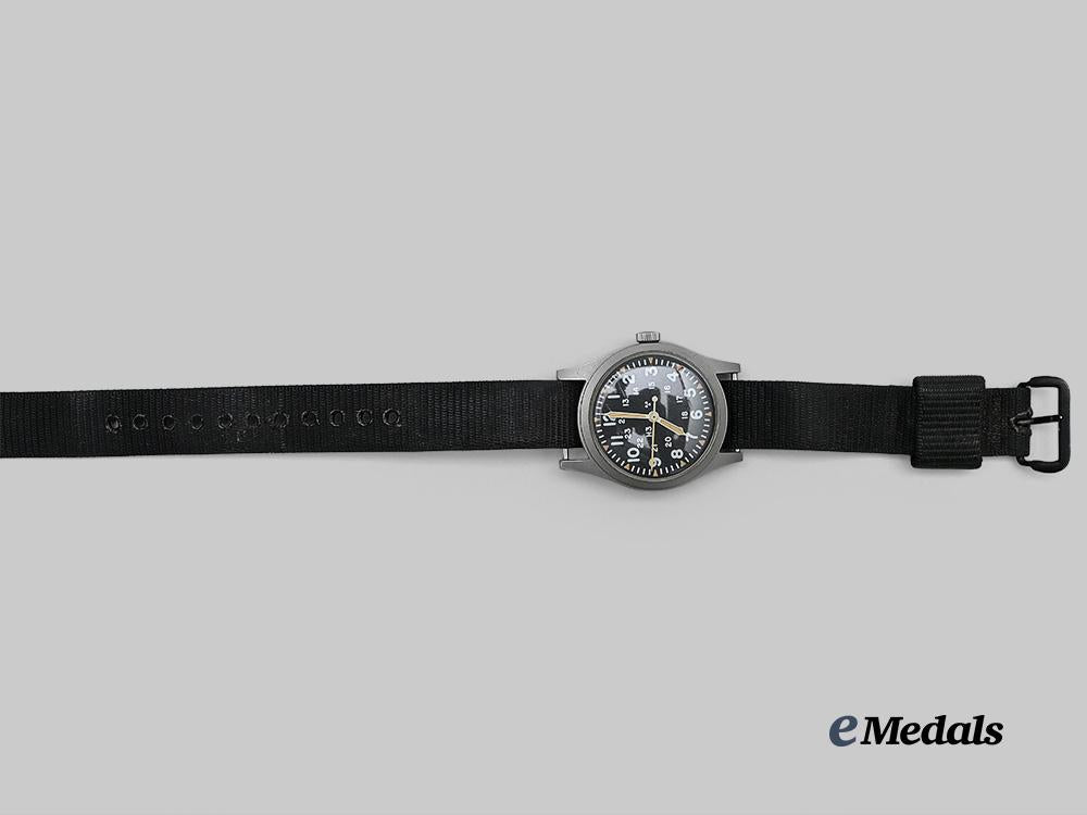 united_states._a_hamilton_military_watch,_c.1981_e_medals__w8515_4