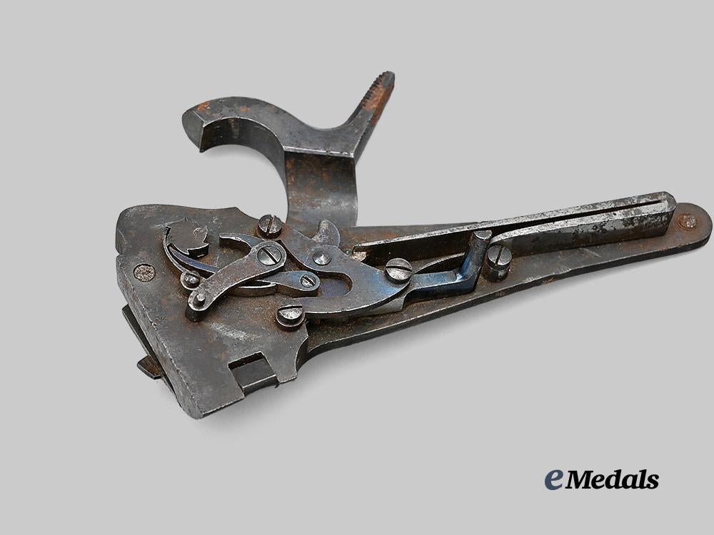 united_states._a_british-_type_green_carbine1856_gun_lock_by_massachusetts_arms_company_e_medals__w8516_5