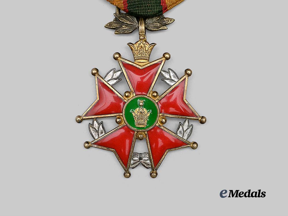persia,_pahlavi_dynasty._a_service_order,_i_i_class_e_medals__w8521_3