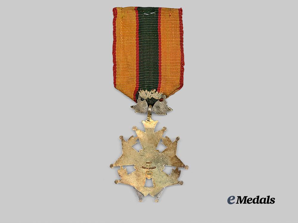 persia,_pahlavi_dynasty._a_service_order,_i_i_class_e_medals__w8521_4