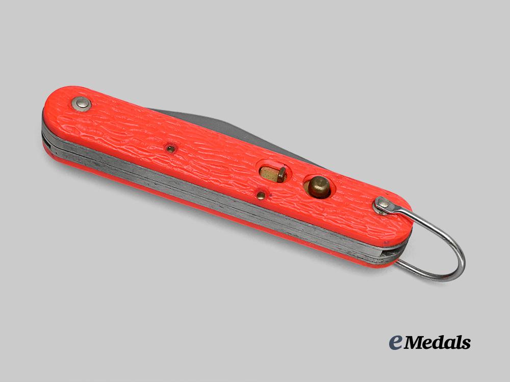 united_states._an_m_c1_paratrooper_switchblade,_by_camillus_e_medals__w8527_2