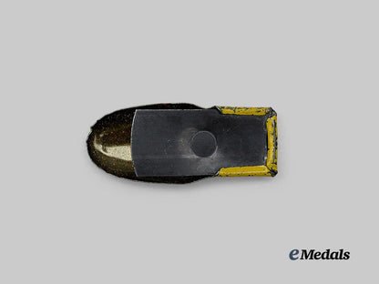 united_states._a_second_war101st_airborne_clicker,_d-_day_invasion_signalling_tool_e_medals__w8532_3