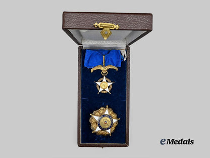 chile,_republic._an_order_of_merit,_grand_officer_set_e_medals__w8545_3