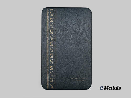 united_states._a_vietnam_era_army_medal_of_honour,_in_case_e_medals__w8547_2